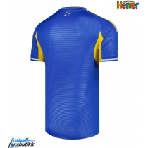 Leeds United Bortedrakt 2025-26 Kortermet